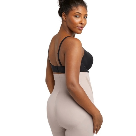 Maidenform Flexees Shapewear Women’s Size Small Blush High Waist Thigh Slimmer - Picture 8 of 9